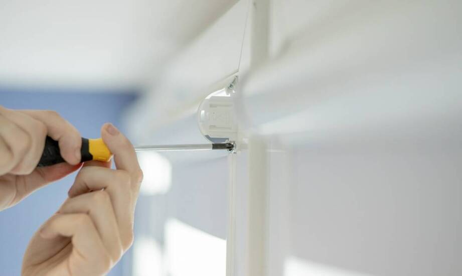 Przewaga regulowanych uchwytów w mocowaniu grzejników łazienkowych