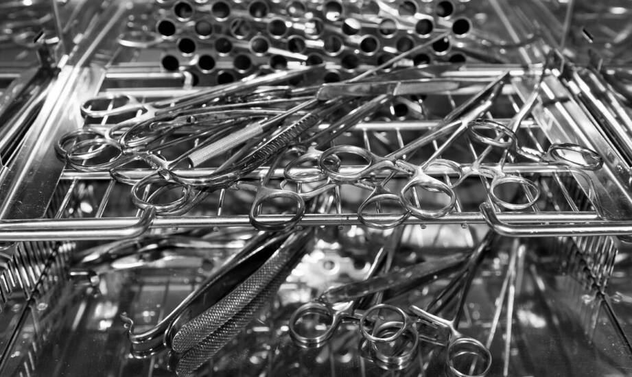 Poradnik zakupu: na co zwrócić uwagę wybierając nożyczki kosmetyczne?