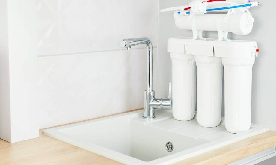 Odżelaziacze wody – jak wpływają na zdrowie człowieka?