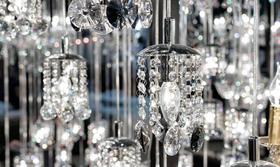 Lampa kryształowa jako inwestycja w luksusowy design wnętrza