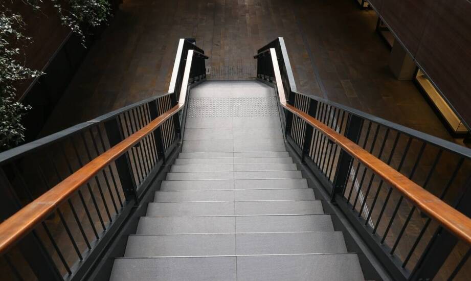 Stopnie schodowe a ich rola w projektach infrastrukturalnych