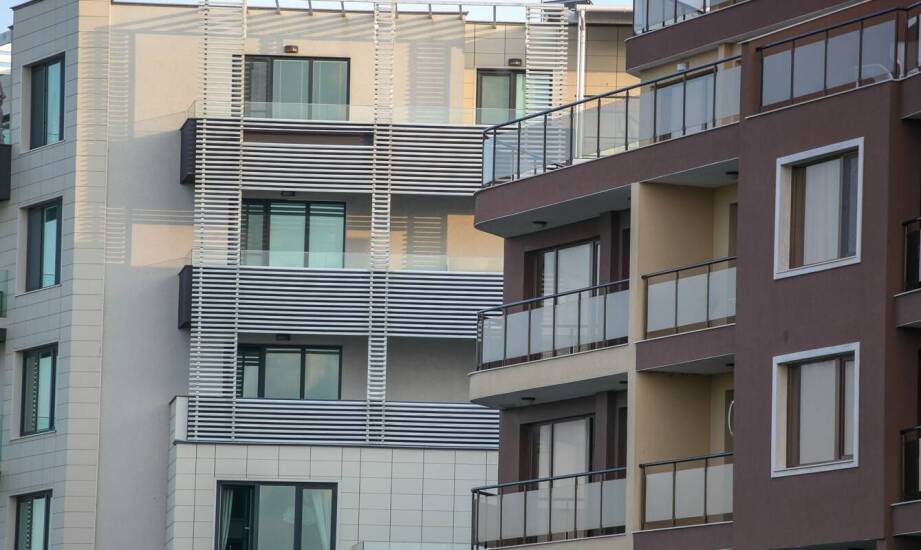 Okucia blacharskie balkonów a ochrona przed czynnikami atmosferycznymi