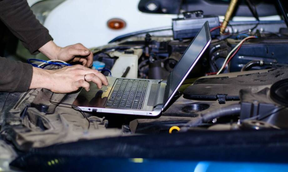 Jak diagnostyka komputerowa wspiera naprawy elektronicznych systemów bezpieczeństwa?