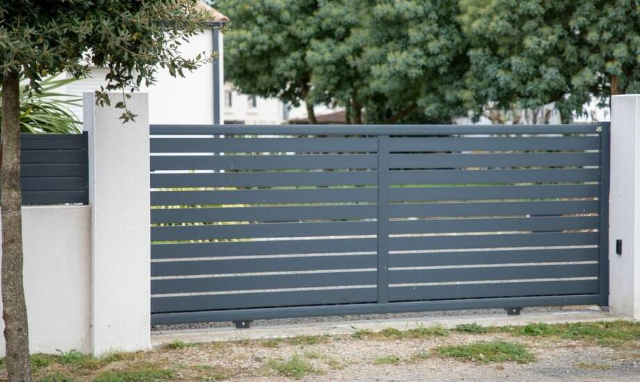 Jakie cechy charakteryzują nowoczesne bramy przesuwne?