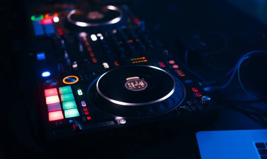 Jakie niedoceniane albumy na winylach warto odkryć w naszym sklepie?