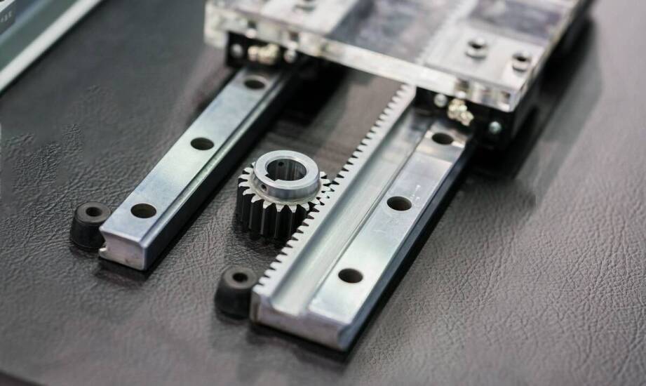 Wózki liniowe a ich wpływ na redukcję hałasu w systemach mechanicznych