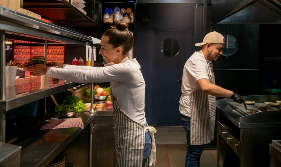 Przewodnik po dostępnych opcjach wind gastronomicznych