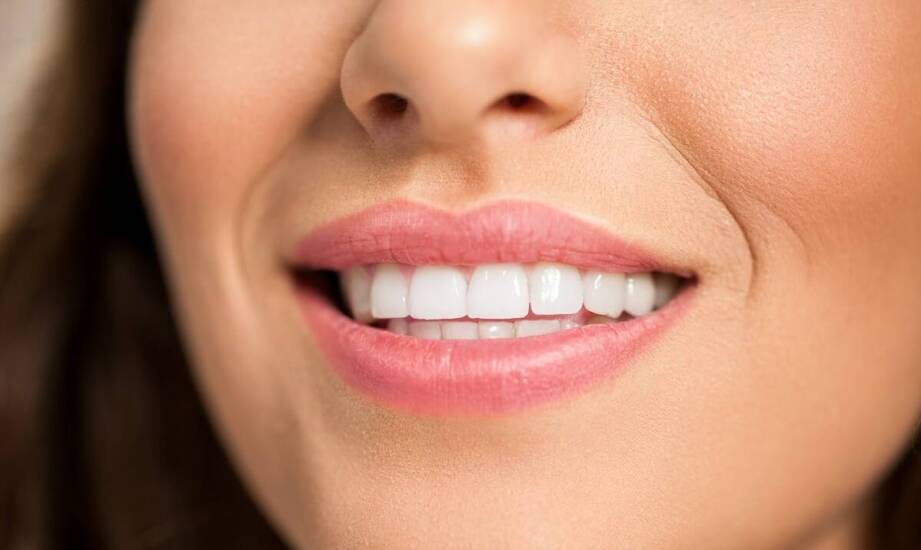 Jakie są zalety implantów stomatologicznych przy utracie jednego zęba?