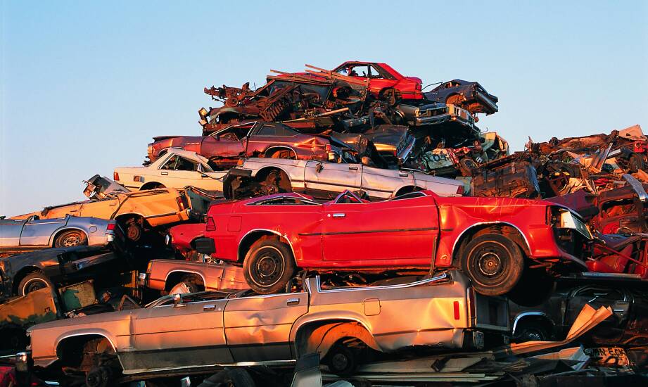 Dlaczego warto skorzystać z transportu pojazdu do demontażu oferowanego przez auto szrot?