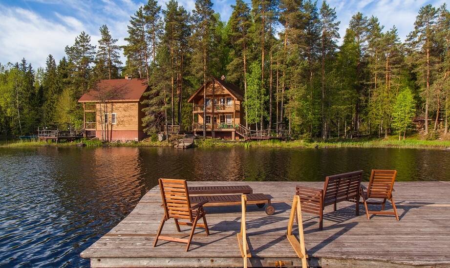 Wypoczynek nad wodą – co oferują domy wakacyjne w lubuskim?