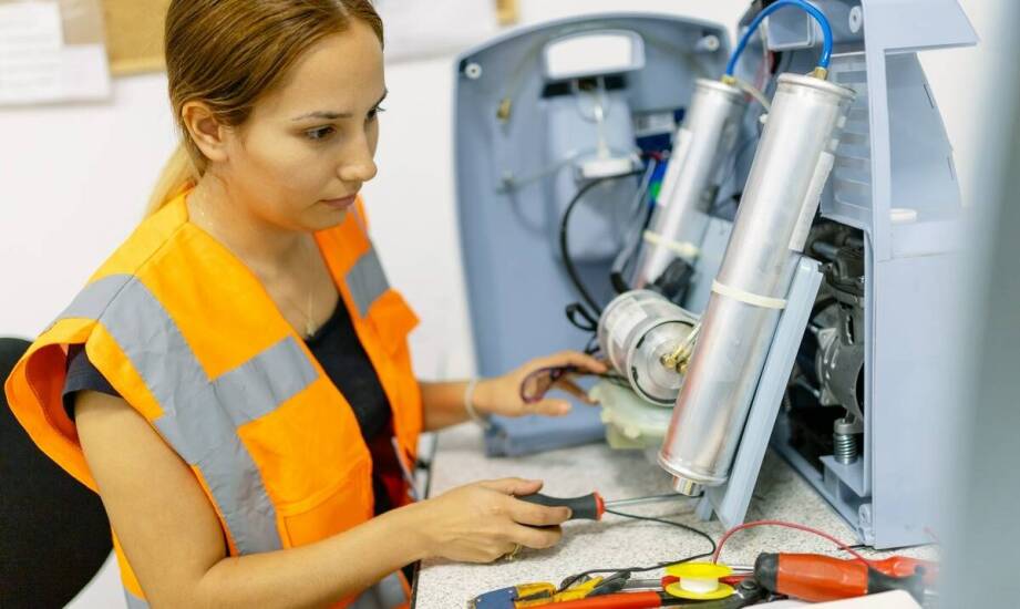 Kiedy wymagana jest naprawa, a kiedy pełny serwis aparatu powietrznego?