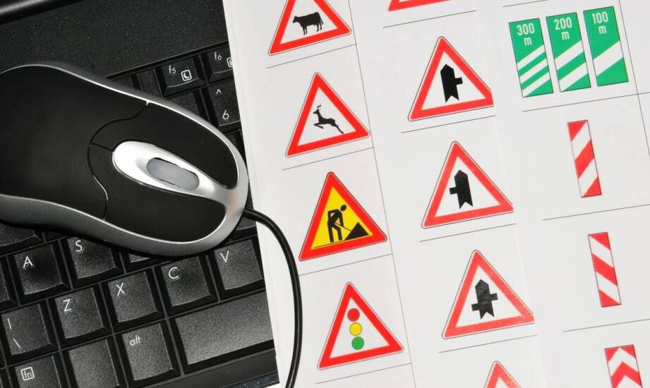 Jakie kategorie prawa jazdy obejmuje oferta platformy edukacyjnej?