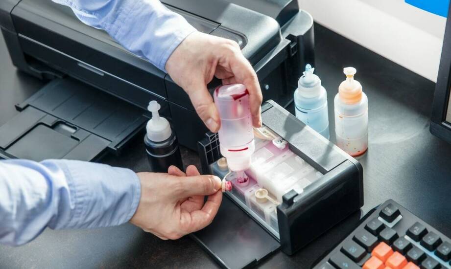 Jakie są opcje wsparcia technicznego przy instalacji sterowników Epson L3151?