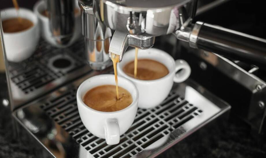 Wpływ grubości mielenia kawy na zaparzanie w french press