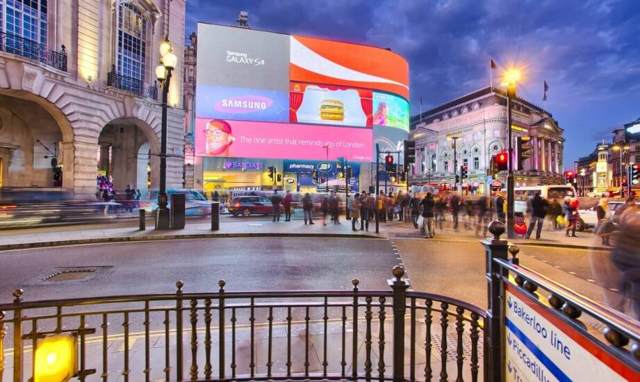 Jakie są najnowsze trendy w projektowaniu i instalacji reklam LED?