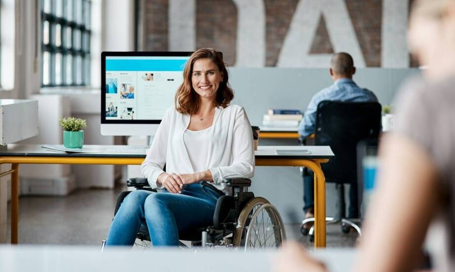 Jakie są najważniejsze aspekty bezpieczeństwa w przewozach osób niepełnosprawnych?