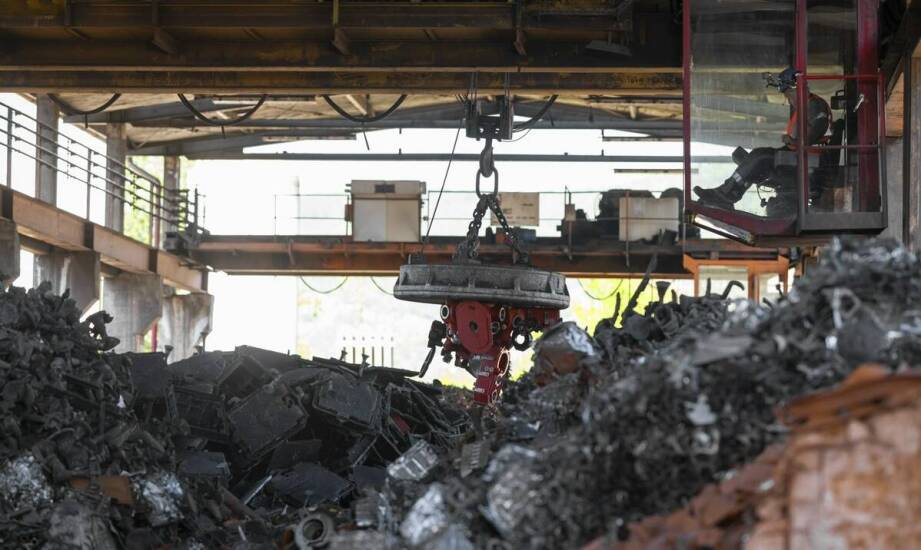 Dlaczego warto zaufać specjalistom przy odbiorze złomu z posesji?