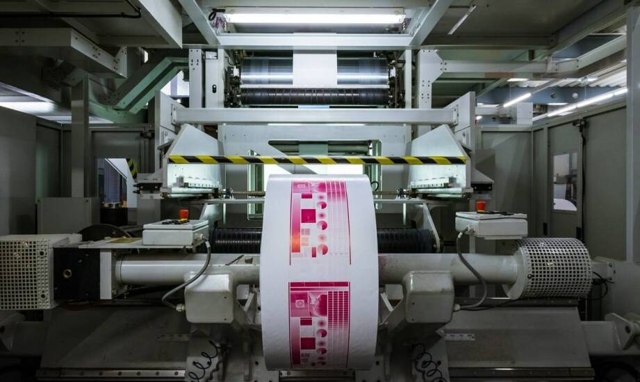 Automatyzacja procesu druku: jak maszyny poligraficzne mogą zwiększyć wydajność produkcji