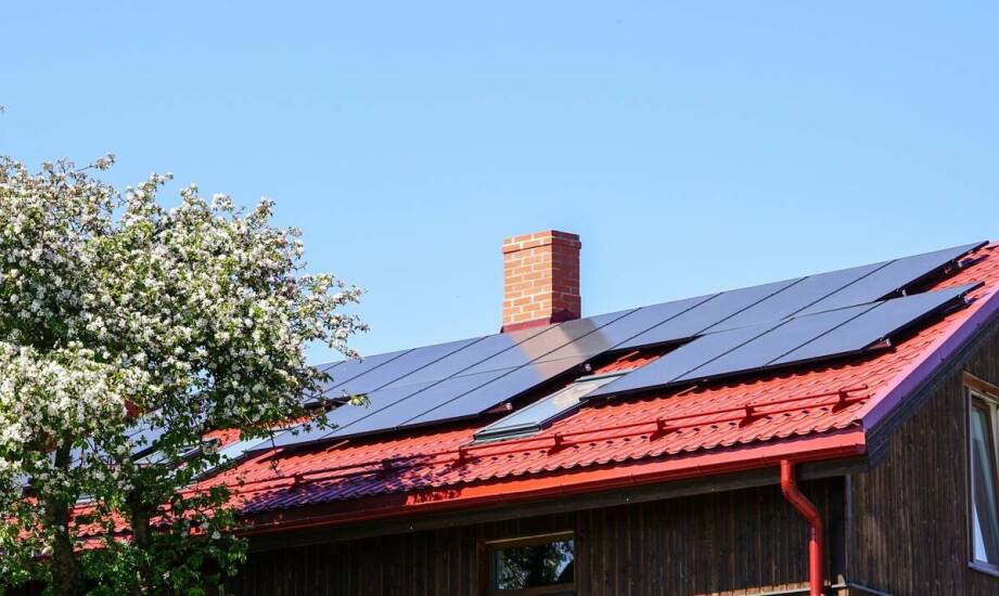 Pompy ciepła i systemy solarne: Jak je skutecznie łączyć?