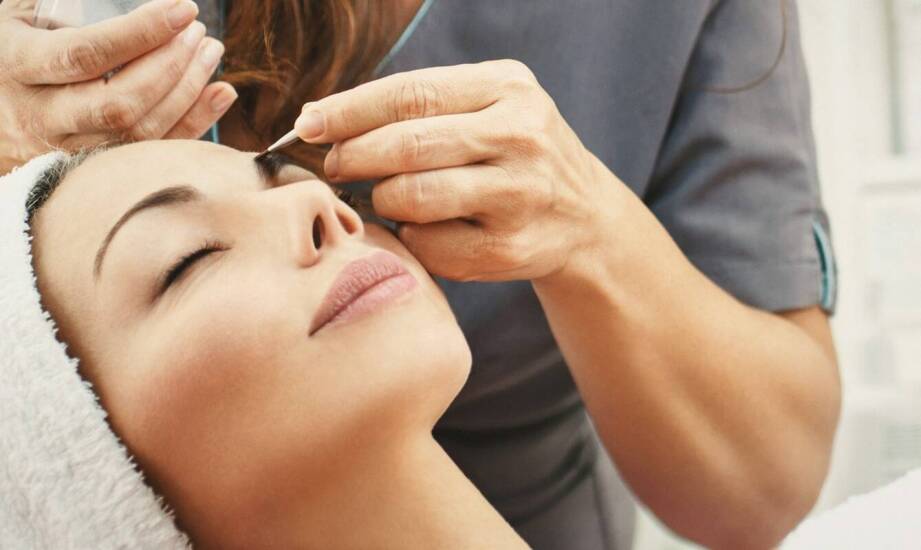 Wpływ ochrony przed słońcem na trwałość kresek permanentnych