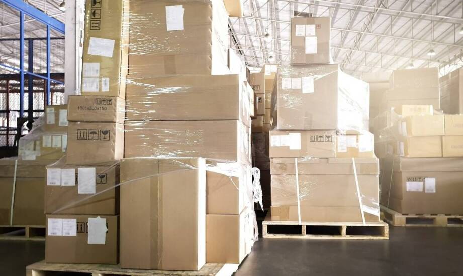 Jak producent opakowań tekturowych może wspierać logistykę międzynarodową?