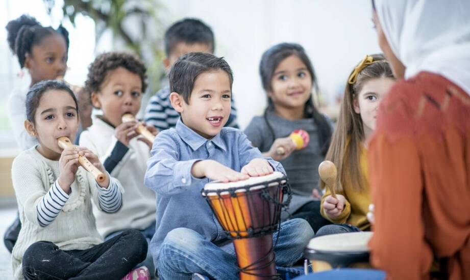 Jakie programy wsparcia oferuje przedszkole z oddziałami integracyjnymi dla dzieci ze specjalnymi potrzebami?