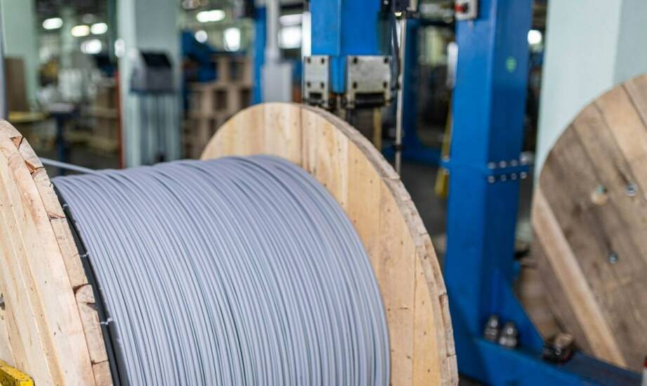 Rola przewodów aluminiowych w nowoczesnych instalacjach elektroenergetycznych