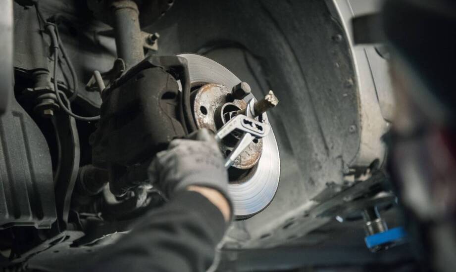 Serwisowanie układu hamulcowego w Jeep Grand Cherokee: dlaczego warto?