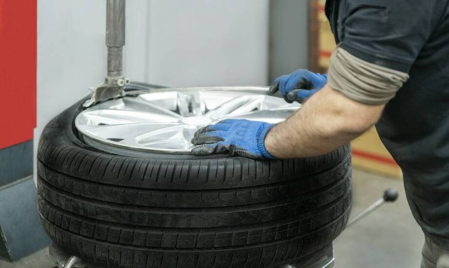 Jak wybrać odpowiedni serwis do naprawy felg aluminiowych?