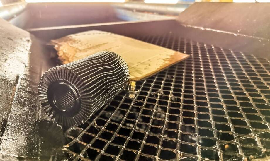 Jakie materiały są najczęściej stosowane w produkcji chłodnic oleju z wentylatorem?