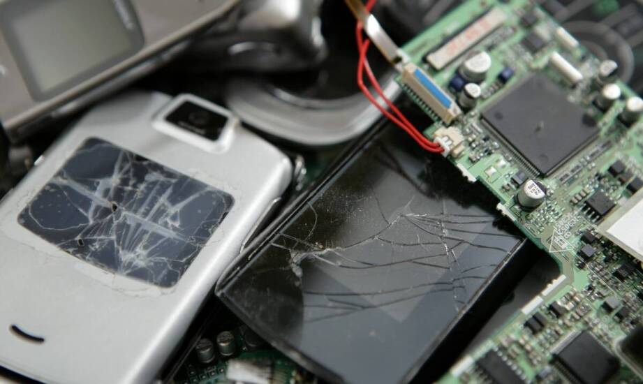 Wyzwania związane z recyklingiem substancji szkodliwych w elektroodpadach