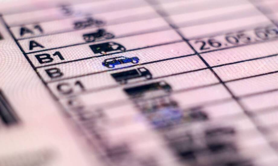 Kursy na certyfikat kompetencji zawodowych przewoźnika – jaka jest ich rola w branży transportowej?