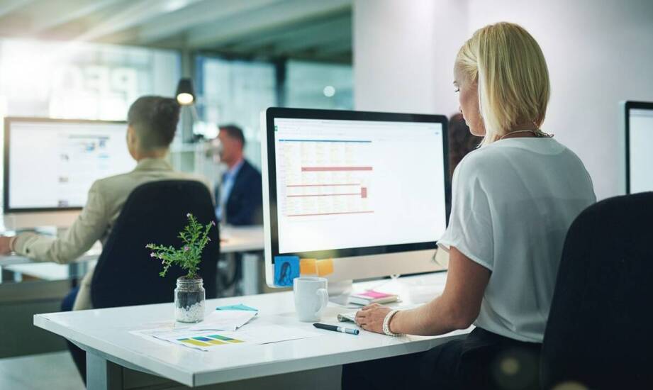 Jak podpis elektroniczny usprawnia zarządzanie dokumentami księgowymi?