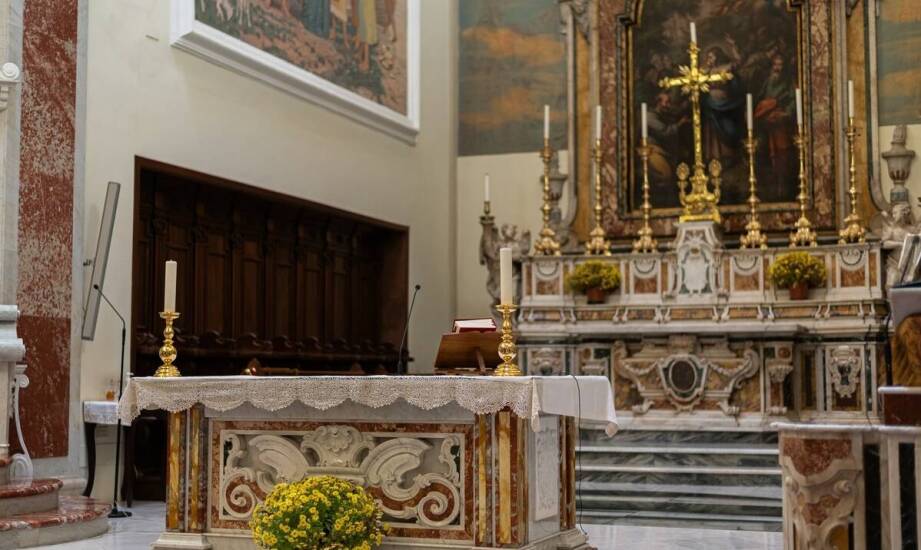 Birettas in Sacred Art: Meaning, Form, and Spiritual Message