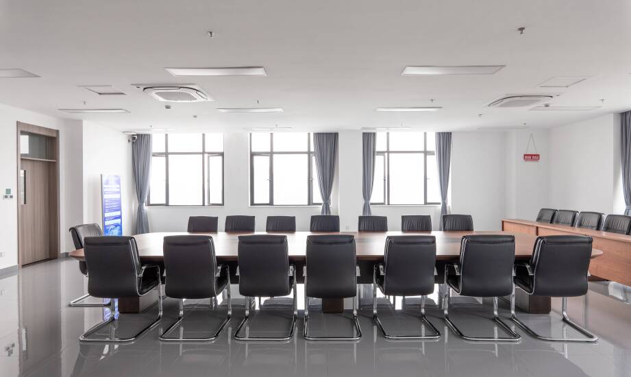 Jakie są najnowsze trendy w technologii sal szkoleniowych w Warszawie?