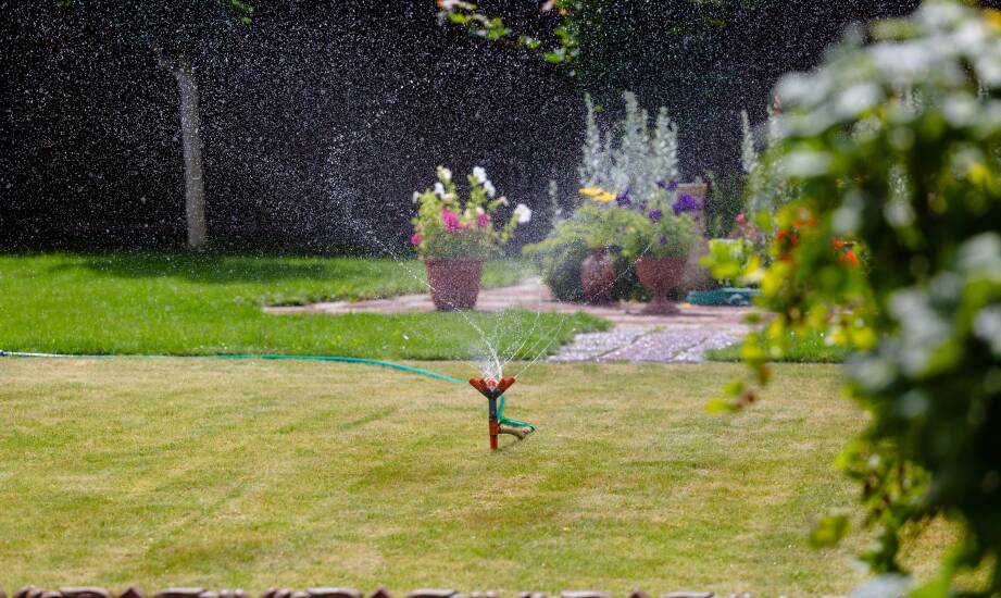 Porównanie tradycyjnych i nowoczesnych systemów nawadniających