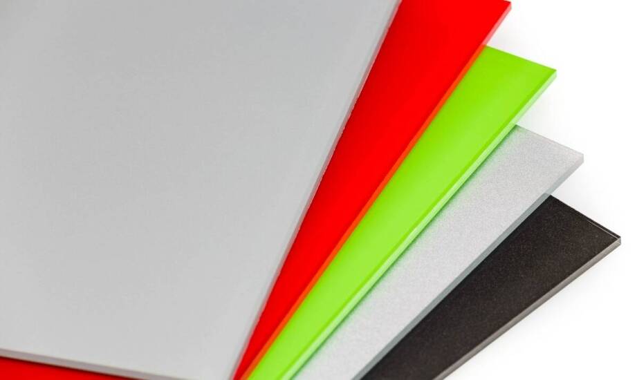 Jakie innowacje wprowadza folia PVC przezroczysta do produkcji opakowań biurowych?