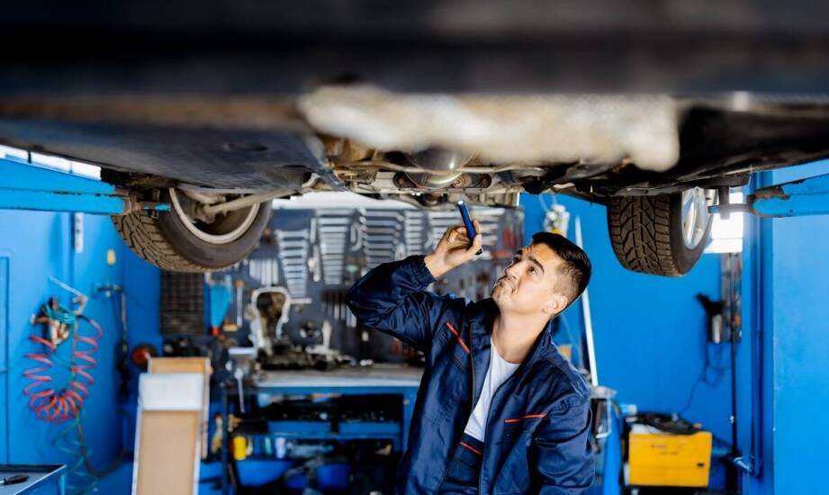 Wpływ regularnych wizyt w serwisie samochodowym na bezpieczeństwo jazdy