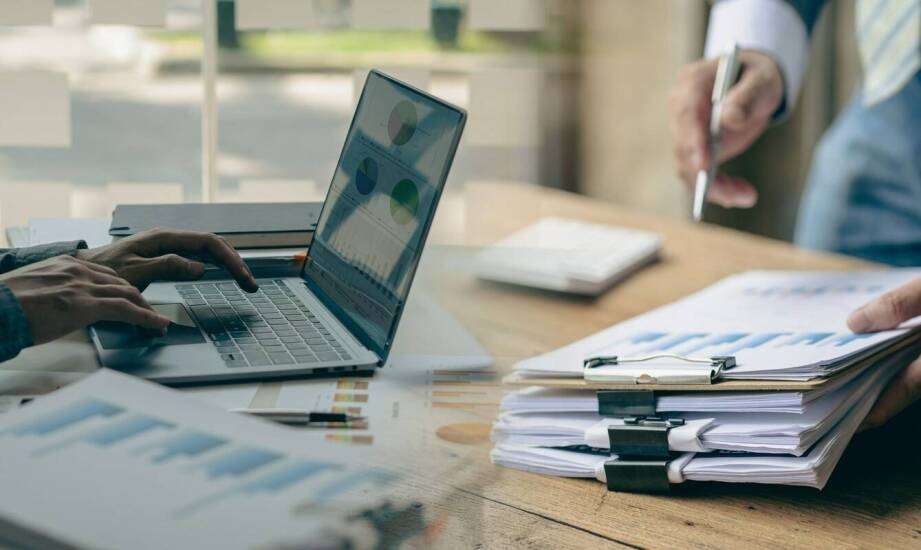 Jak outsourcing wspiera przygotowanie rocznych zeznań i sprawozdań finansowych?