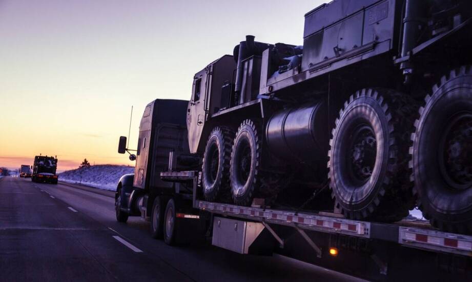 Jakie znaczenie ma dobór odpowiednich opon ciężarowych dla transportu on-road?