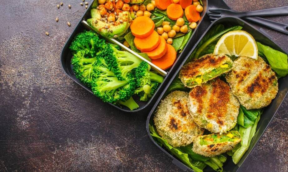 Dlaczego dieta pudełkowa to gwarancja zdrowego jedzenia w ciągu dnia pracy?
