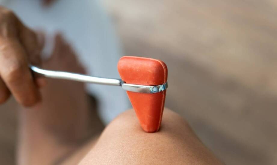 Kompresy 10x10 – niezbędne akcesorium w terapii urazów domowych