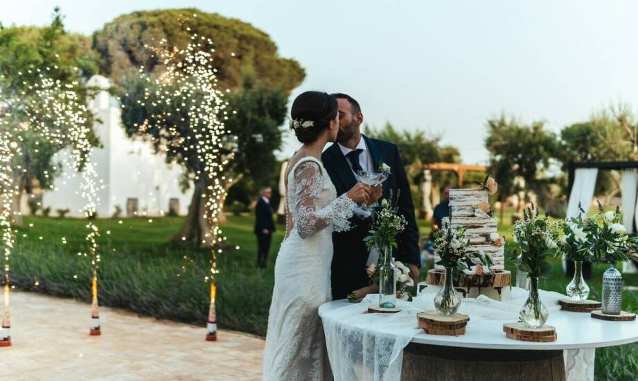 Rola dyskrecji fotografa w tworzeniu autentycznych reportaży ślubnych