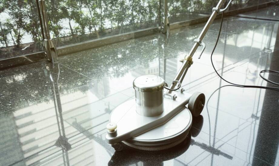 Rola wynajmu myjek ciśnieniowych w utrzymaniu czystości na posesjach prywatnych