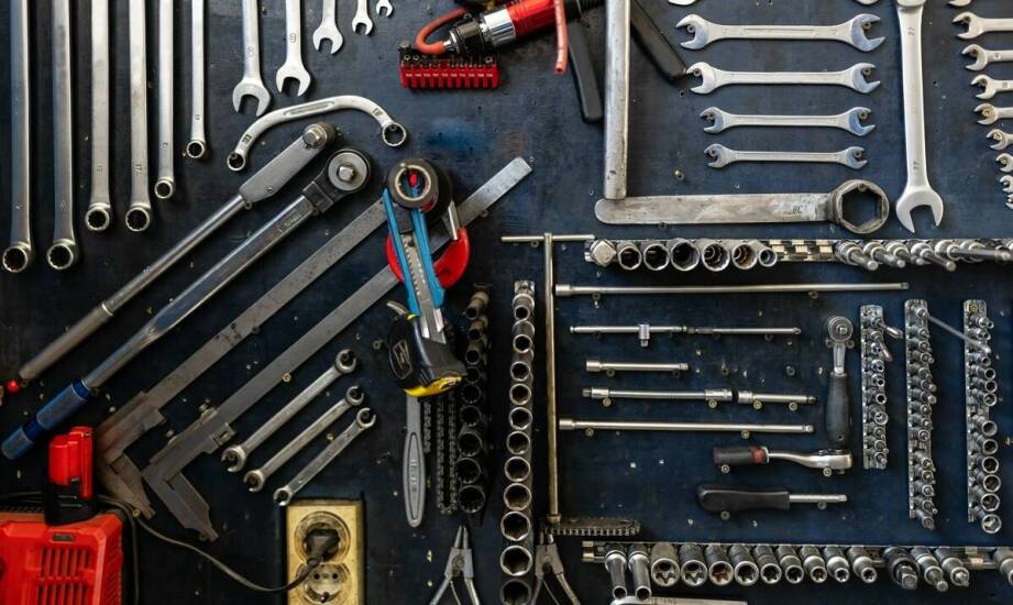 Jak wybrać właściwy gatunek stali do narzędzi skrawających?