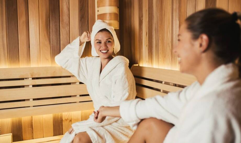 Zastosowanie ergonomicznych ławek w Domkach Saunowych Modułowych