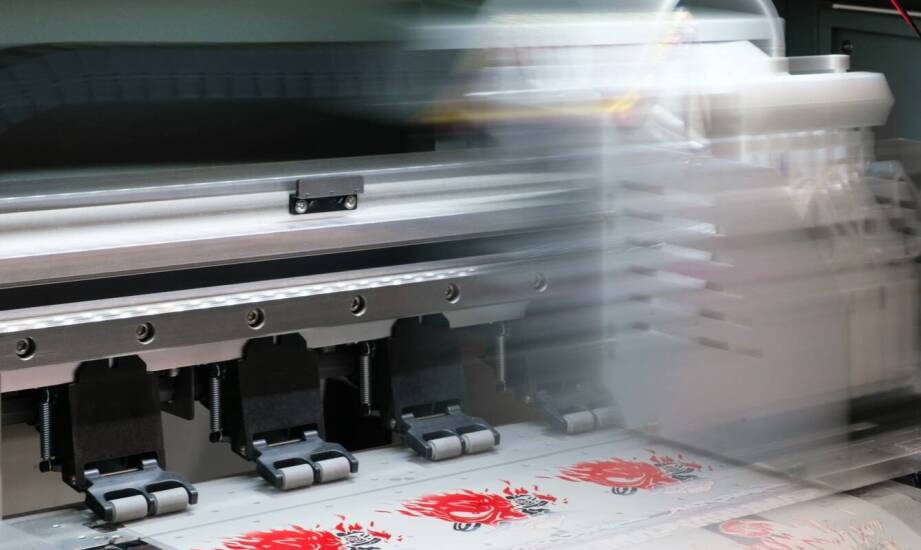 Proces druku lateksowego – jak nowoczesne technologie wpływają na jakość