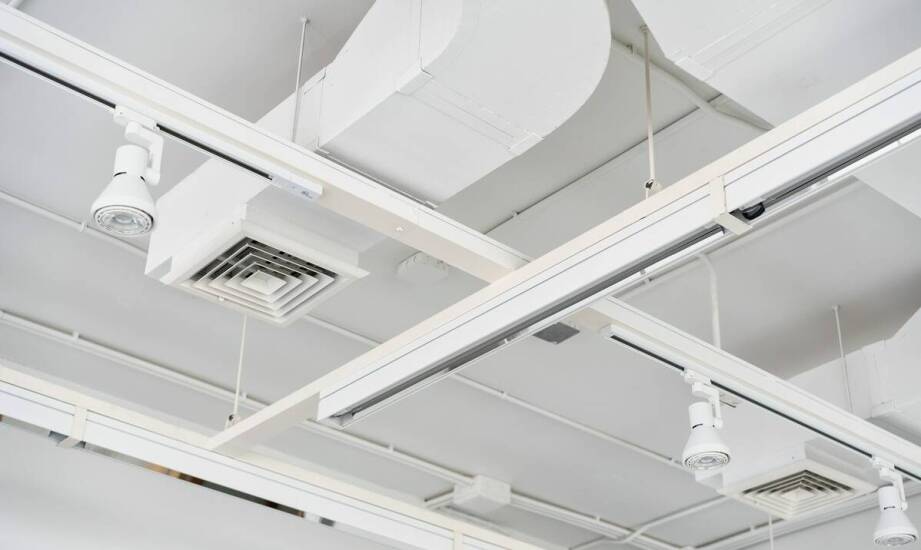 Wentylatory radialne i axialne – różnice i zastosowania w pojazdach użytkowych