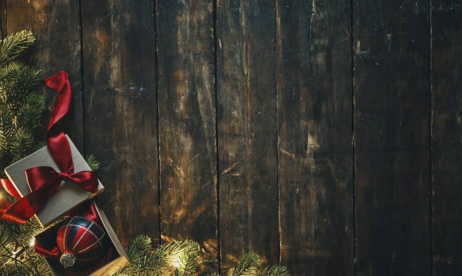 Ozdoby świąteczne inspirowane naturą – jak bombki i figurki mogą współgrać?