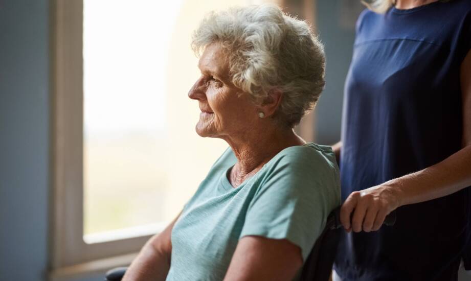 Jak wybrać całodobową placówkę opiekuńczą dla osoby starszej?